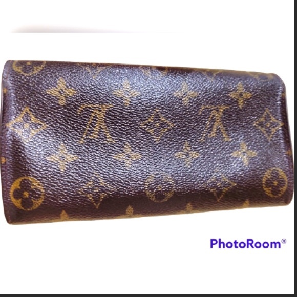 Authentic Louis Vuitton Monogram Wallet - Picture 4 of 16